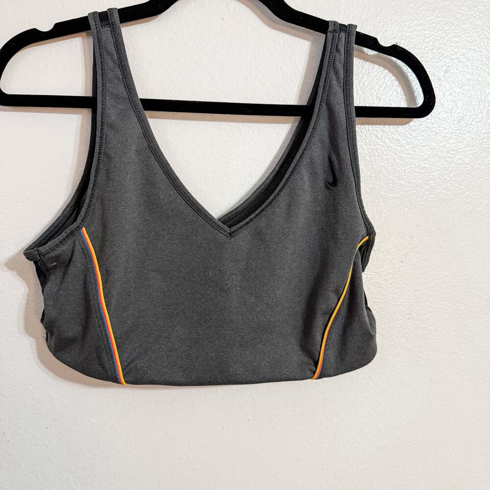 Nike Favorites Light-Support Padded Sports Bra Grey Rainbow Multi-Stripe Grey Xl